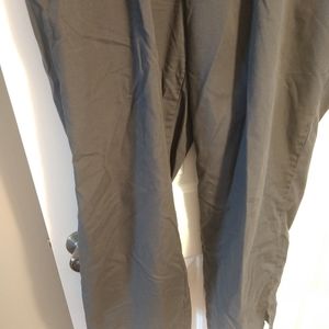 Buttersoft by UA 2x pants. Gray with black band